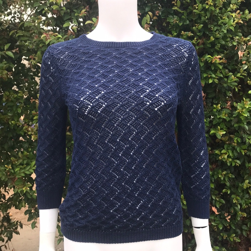 Forever 21 navy blue knitted sweater for women